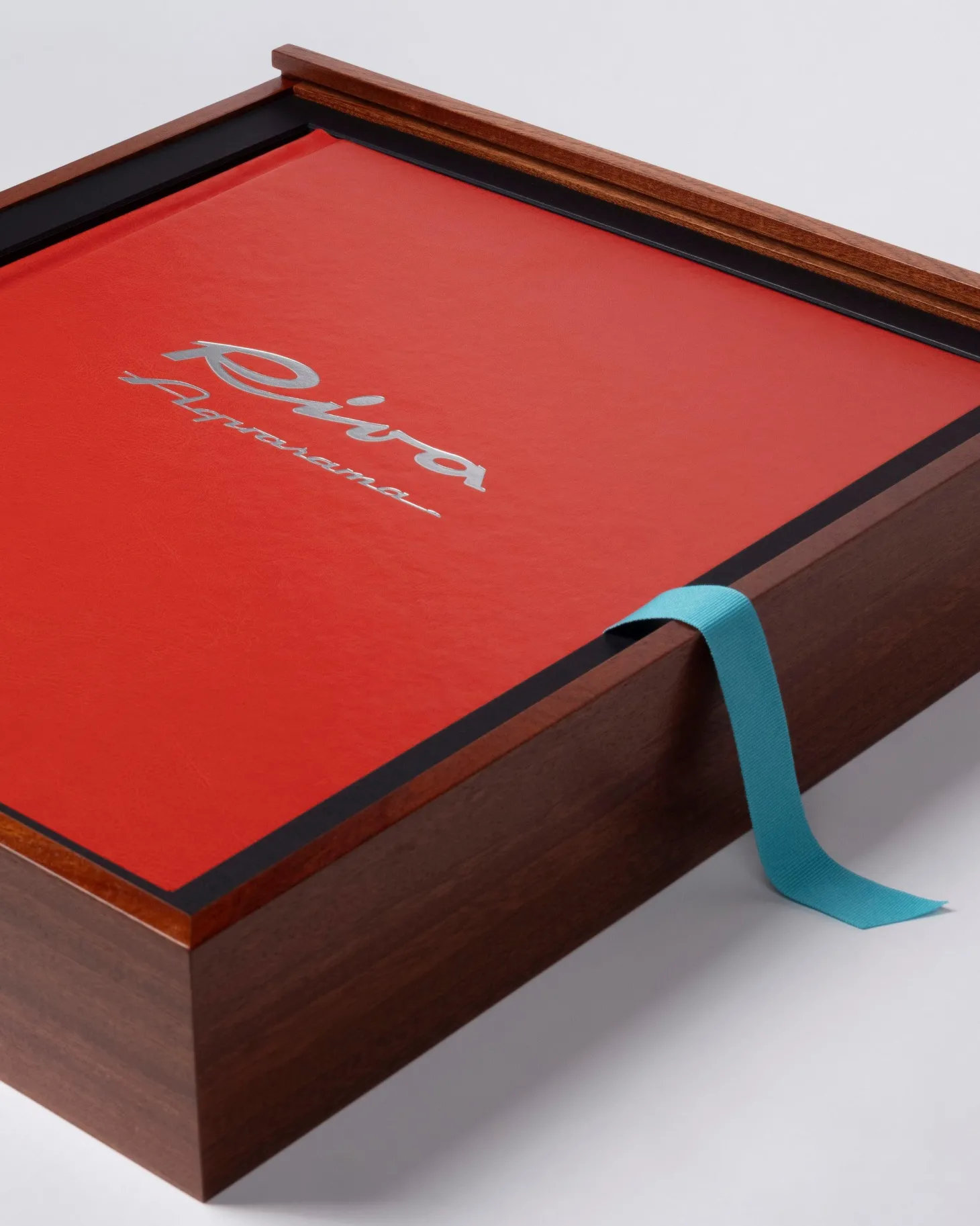 ASSOULINE Iconic Brands|Riva Aquarama (Special Edition)